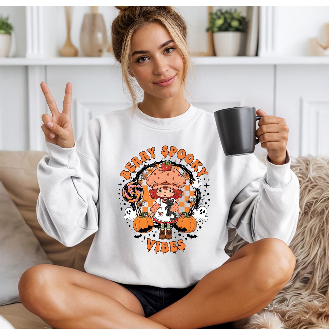 BERRY SHORT CAKE SPOOKY SWEATSHIRT